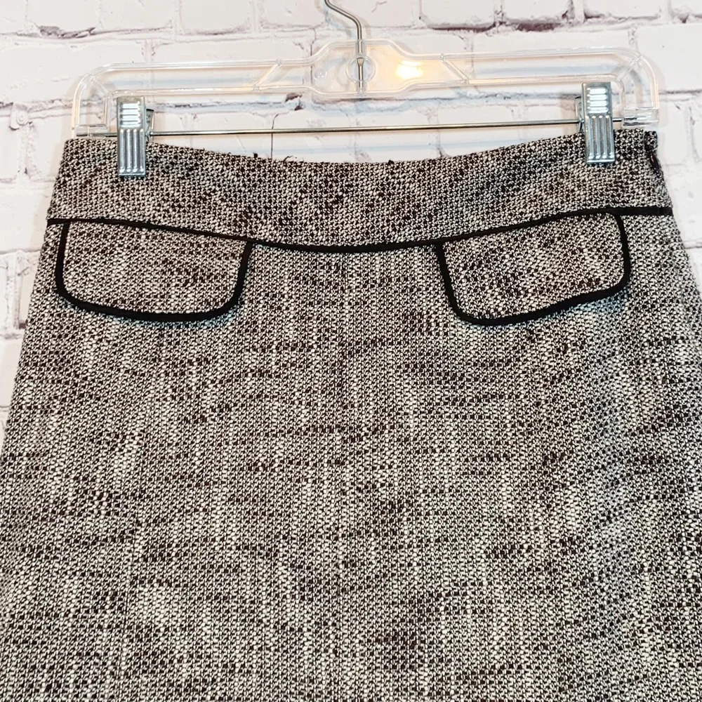 Ann Taylor Loft gray pleated pencil skirt - Picture 2 of 5